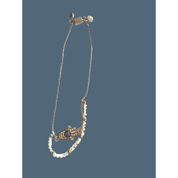 WOMENS ADJUSTABLE BRACELET WITH PEARLS AND EVIL EYE/HAND CHARM - Picture 2 of 3
